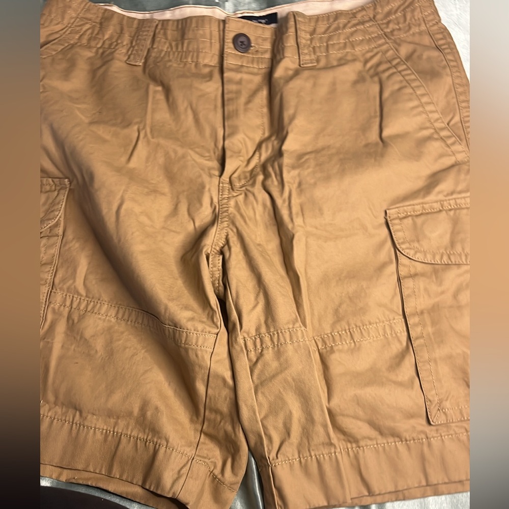 Men’s Tommy Hilfiger Khaki Cargo Shorts Size 32